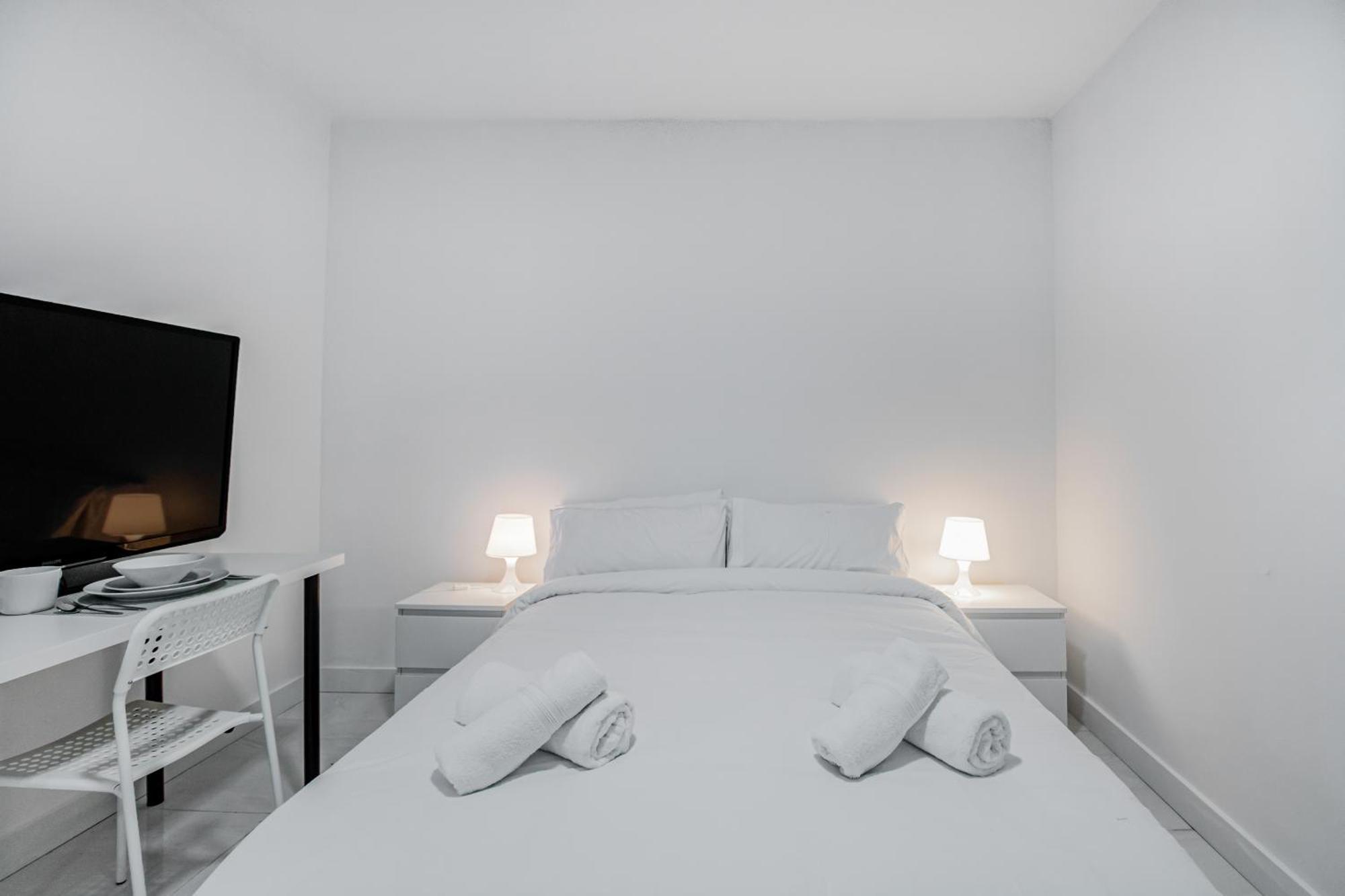 Las Palmas Comfort Rooms Ngoại thất bức ảnh